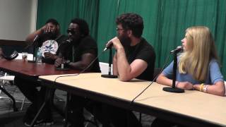 Walking Dead panel Supercon 2013 Addy Miller,Travis Love and Theodus Crane
