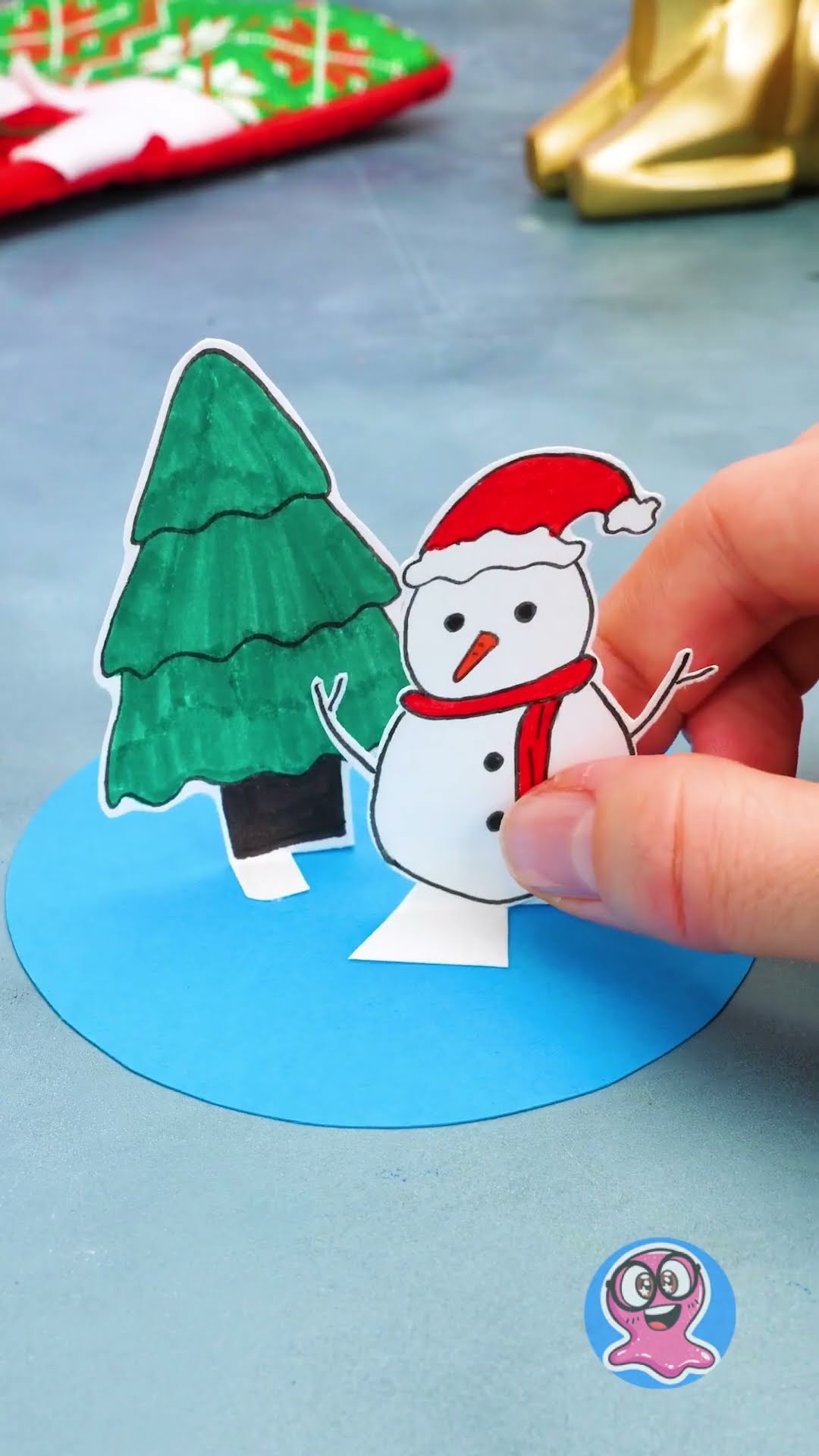 ¡Bola de nieve casera en una taza! ☃️? Manualidad navideña fácil #manualidades #navidad #vacaciones