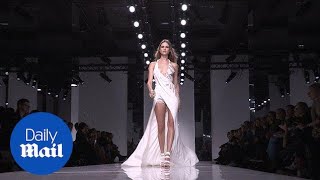 Behati Prinsloo walks Versace Haute Couture 2016 Paris runway - Daily Mail