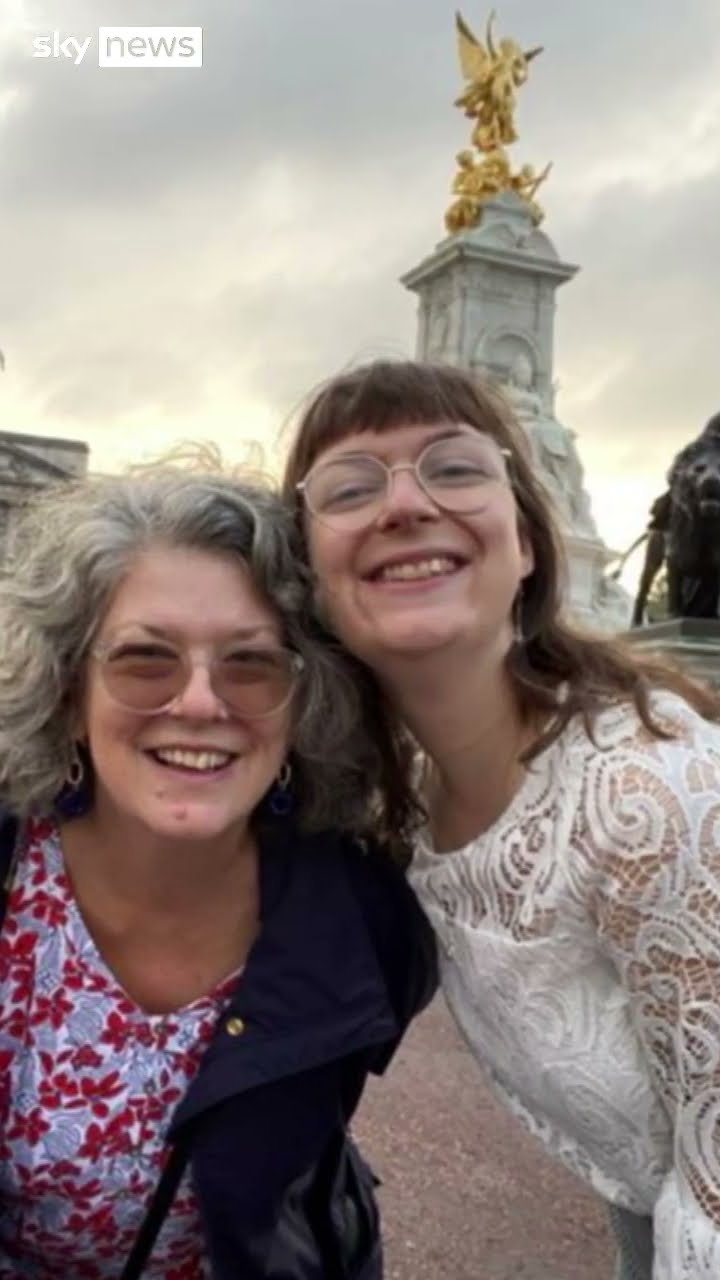 Father of British woman detained in US: 'She's trading portraits for food'