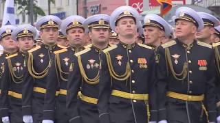 Кадры парада к 75-летию Победы во Владивостоке