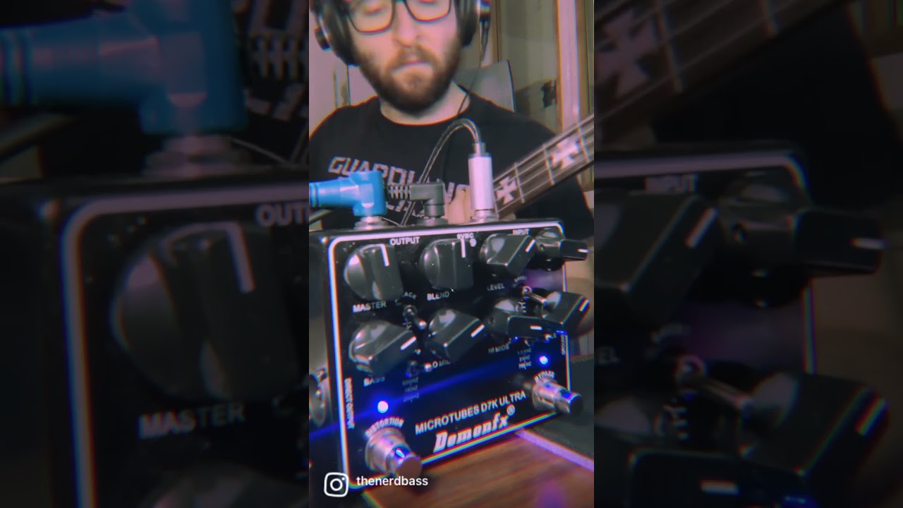 Quick test of the DemonFX Microtubes D7K Ultra, guess the riff