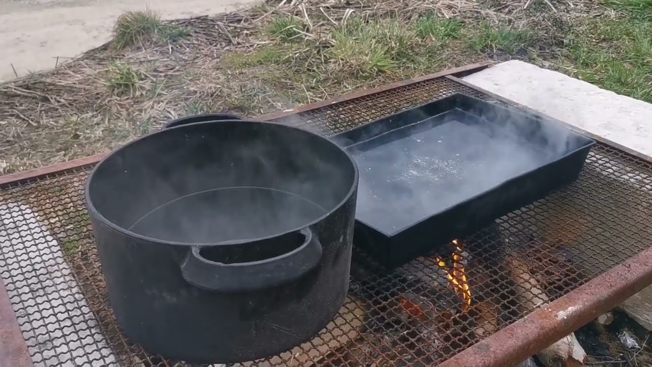 Przygotowanie syropu cukrowego do lipcowego podkarmiania pszczół przy pomocy miodarki