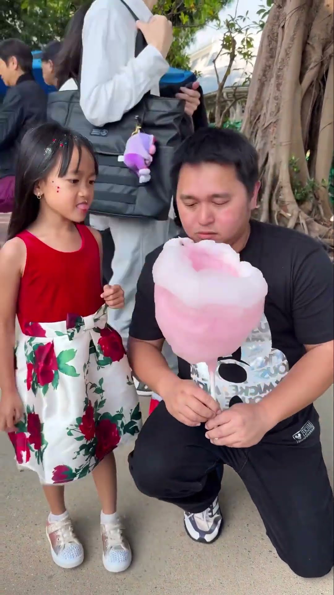 Kid pranks eats dad’s cotton candy ????❤️????