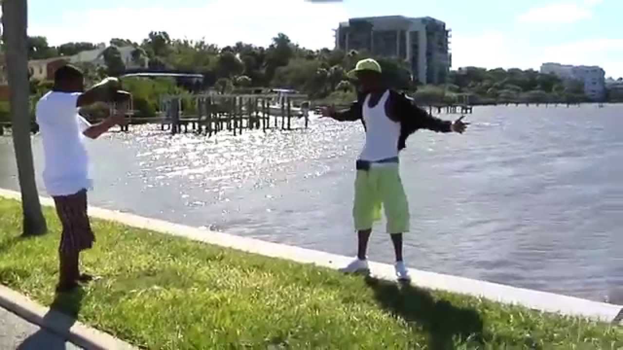 Rapper Fail - Rapper "Presto Flo" Falls Into Water - Www.GetPaidNow