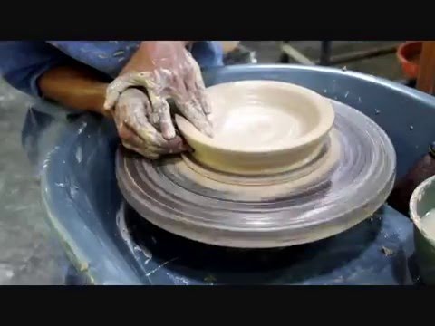 Membuat Piring Making A Ceramic Plate YouTube