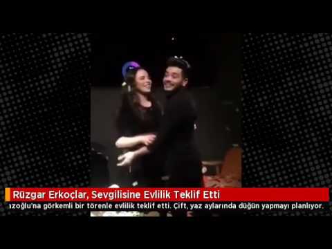 Rüzgar Erkoçlar, Sevgilisine Evlilik Teklif Etti