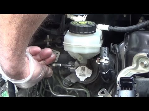 2007-2013 Toyota Corolla How to remove/replace the brake master cylinder Αφαίρεση αντλίας φρένων