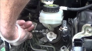 20072013 Toyota Corolla How to remove/replace the brake master cylinder Αφαίρεση αντλίας φρένων