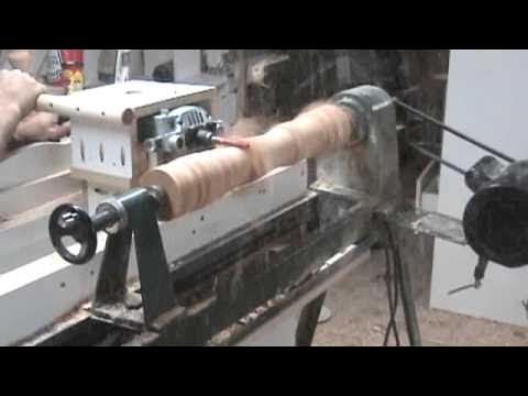 Простой токарный по дереву