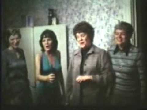 Angry performed by the Greis sisters in 1975