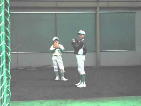 オリックス室内練習場　ブルペン③秀明　龍樹　徹.AVI