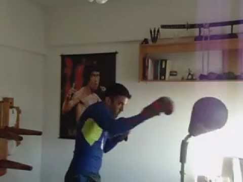 Everlast Boxing Hyperflex Strike Bag Speed Punches Training - YouTube