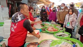 阿源叫表哥上來賣  表哥粉墨登場  台中水湳市場  海鮮叫賣哥阿源  Taiwan seafood auction