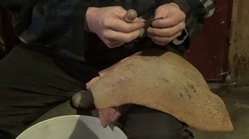 Flintknapping a Nethers biface to a Preform
