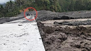 Detik-detik Banjir Lahar Semeru Datang Menerjang, Hampir Naik Jembatan Sumberlangsep