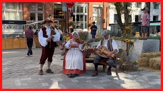 QUEBEC TRADITIONAL MUSIC AT OLD MONTREAL