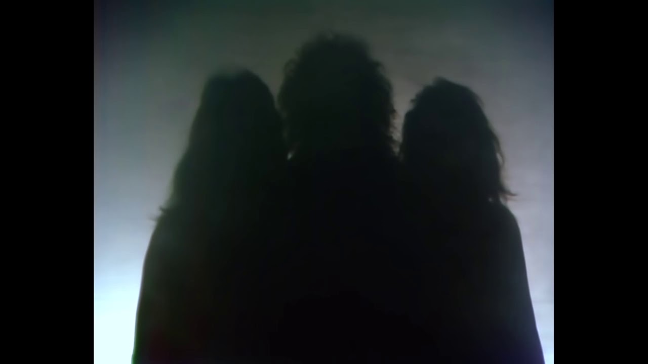 📹 Queen – Bohemian Rhapsody (Official Video Remastered - YouTube