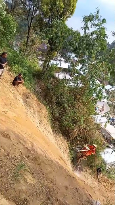 WAHAI WANITA TOLONG MENGERTI PERASAAN COWO YG MAINAN NYA CUMA SEKEDAR BONGKAR PASANG MESIN MOTOR