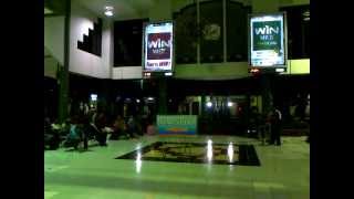 Download lagu Sancaka sore train entering Surabaya Gubeng train station Sancaka sore train entering Surabaya Gubeng train station