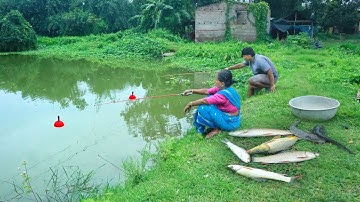 Fishing Video || Grandma is happily fishing in the pond with her grandson || Best hook fishing