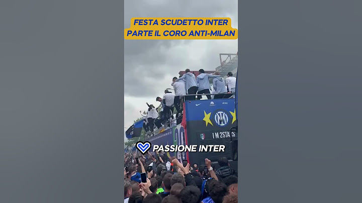 🎵"Chi non salta rossonero è" Il coro alla festa scudetto dell'Inter #Shorts