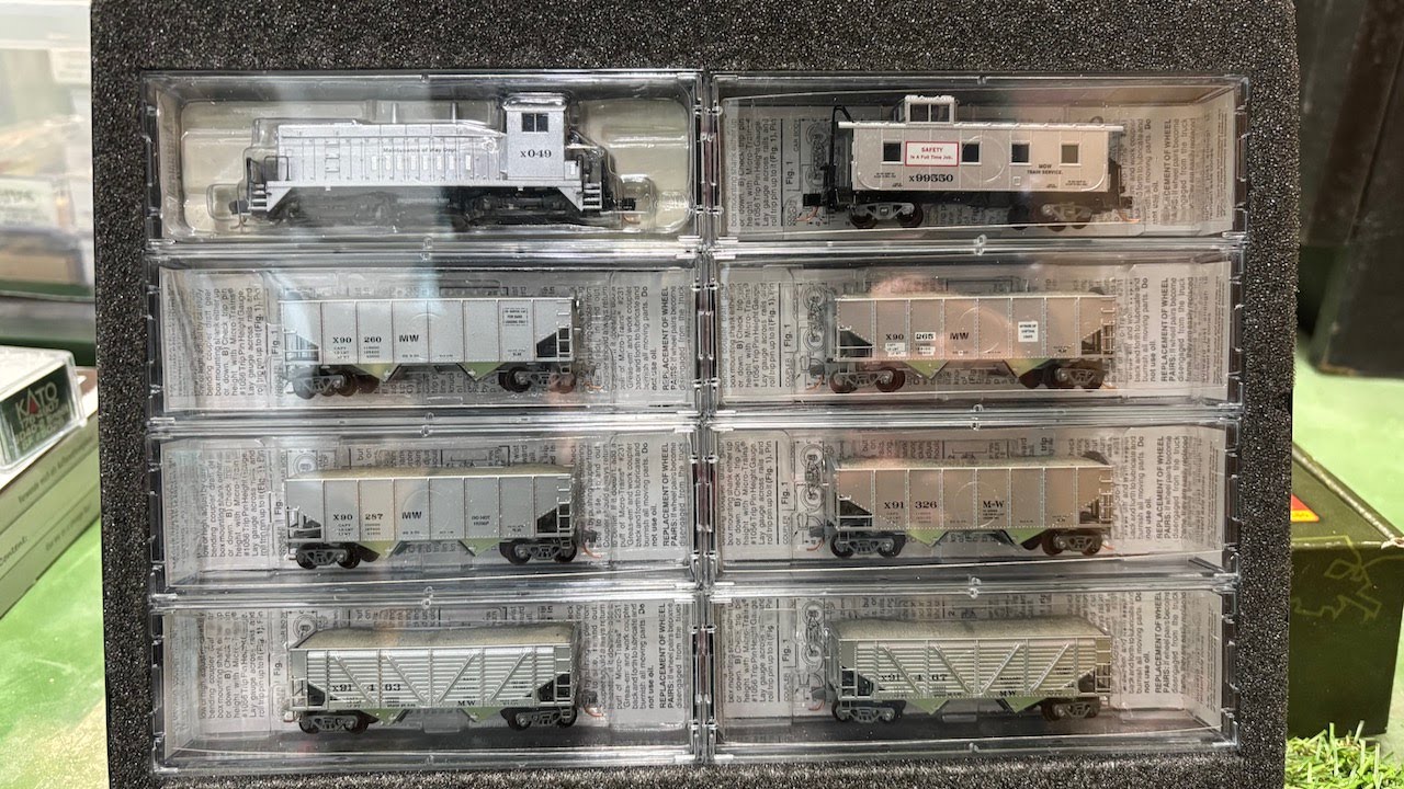Small Double Deck N Scale Kato Layout Part 3 - The Theme