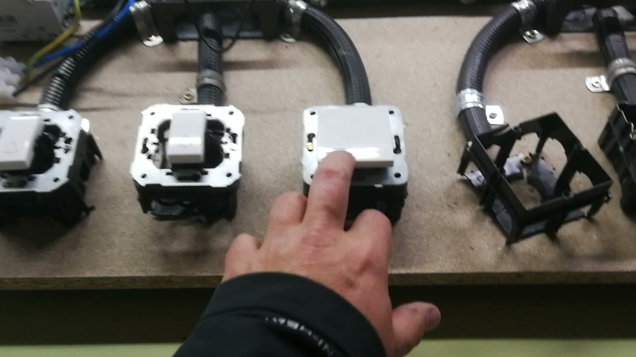 TAREA 3 21 B AUTOMATICO DE ESCALERA A 4 HILOS - YouTube