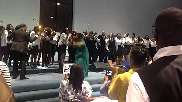 Kierra Sheard Praise Break with BRL