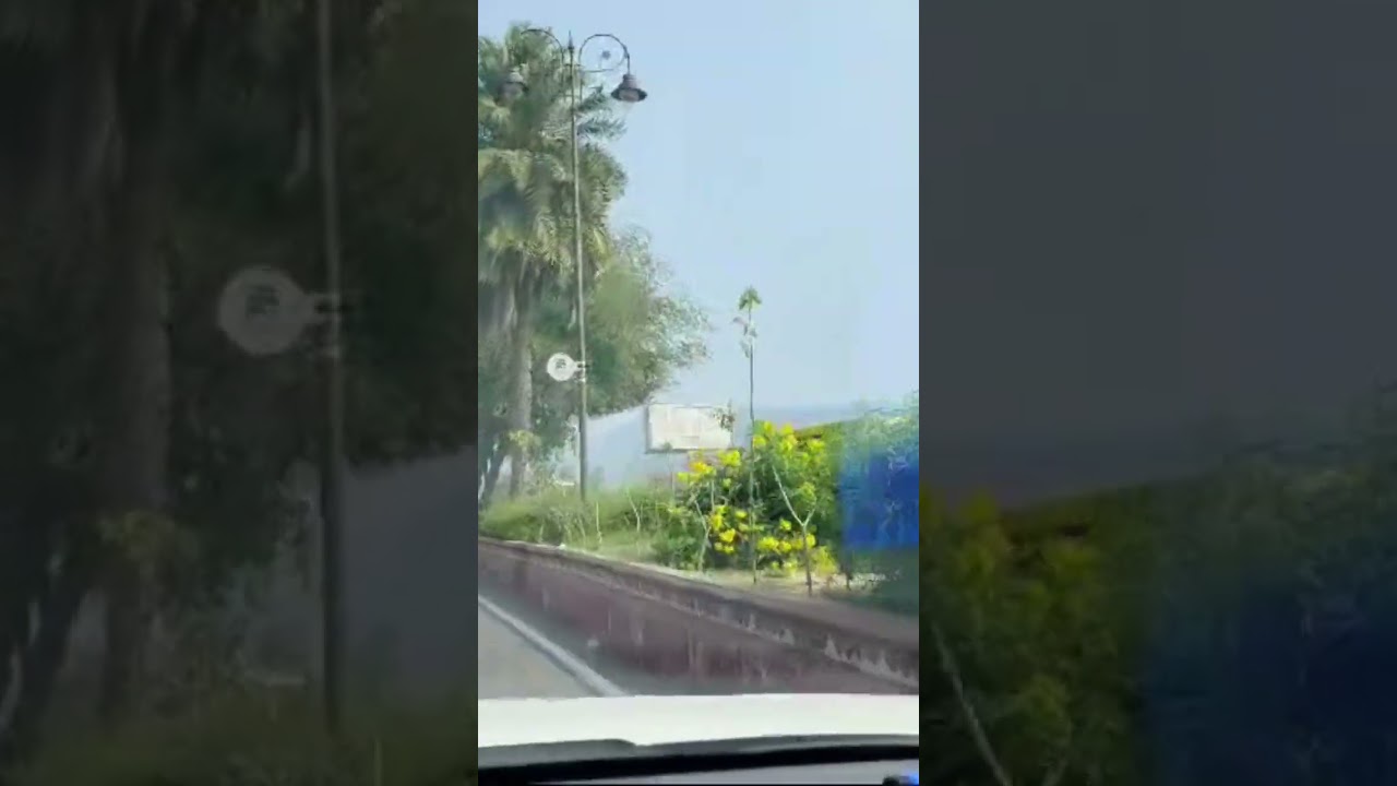 ye chand is par hmbus par hai 