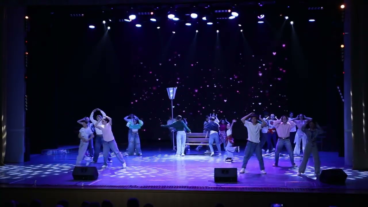 «KisSMS» - хореографические группы «Kids Stars» и «Радуга». Арт-проект «NASHI».