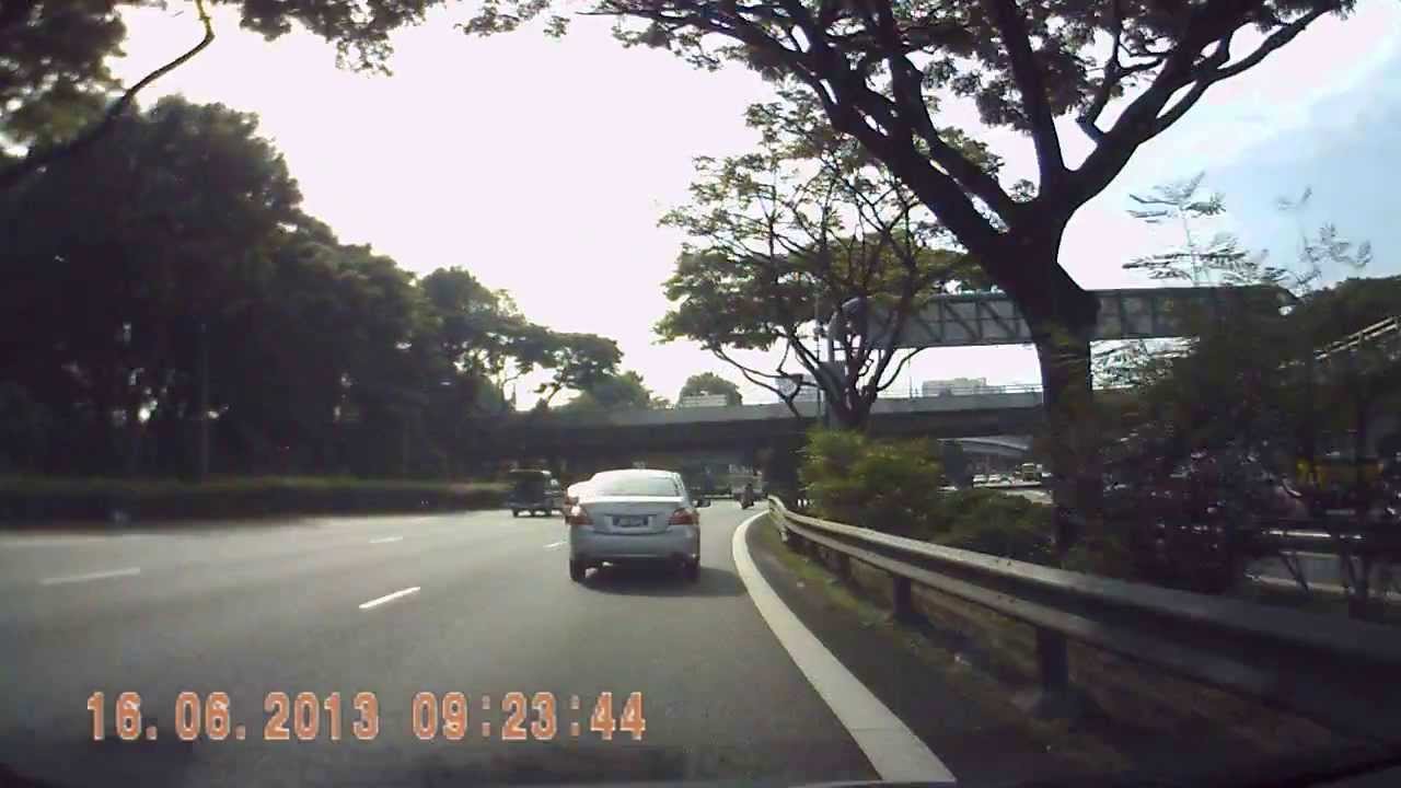 SGJ4933X Singapore Reckless Driver