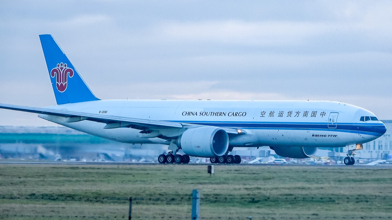 London Stansted Airport plane Spotting | Amazing Aircraft Takeoffs and Landings