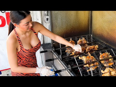 Lots of Customers!! The Most Popular Chicken Lady in Pattaya - Thai Street Food