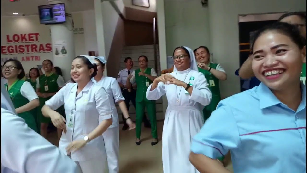 RS Stella Maris Makassar - Flashmob Tenaga Kesehatan & Karyawan