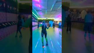 #shakeitfast #mystikal #skatelifestyle #skate4life #girlskater #skatingislife #skatevibes #skatelife