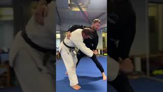 BJJ vs judo - a spot of sparring with James Griffiths from Wild Training.