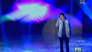 Bamboo sings 'The Man Who Can't Be Moved' on It's Showtime screenshot 5