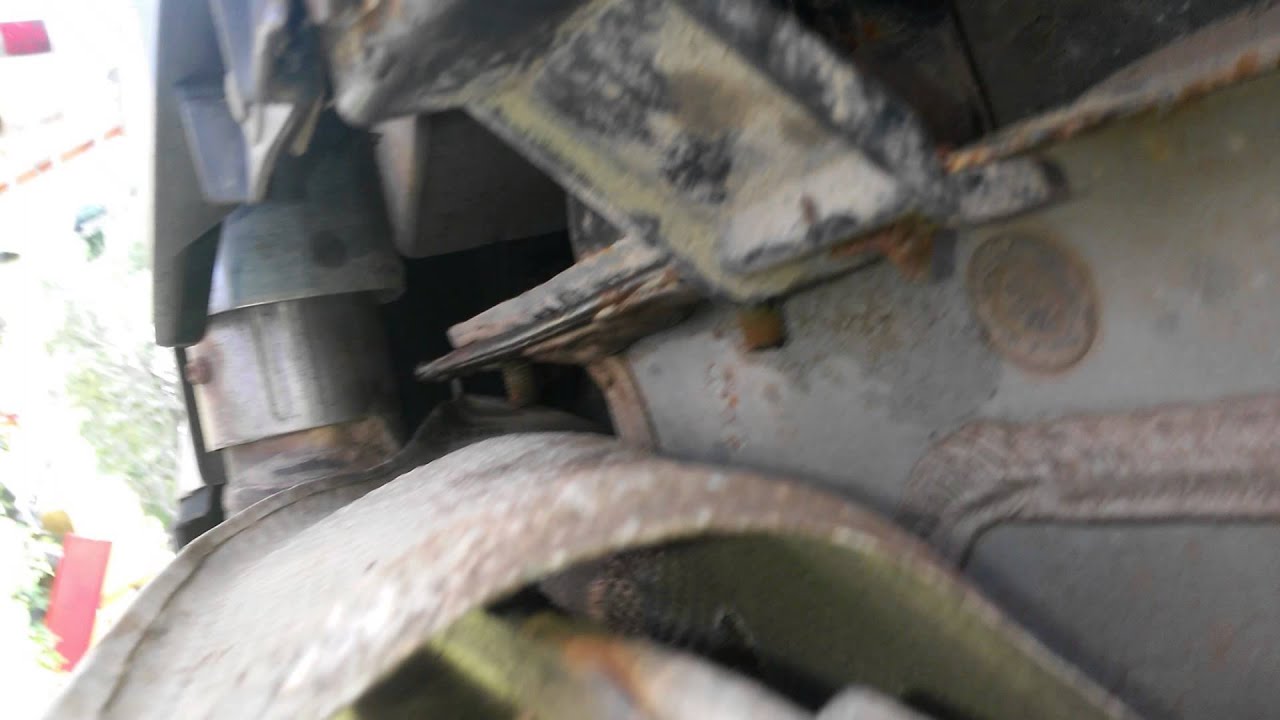 2010  ML-350  Trailer hitch install part #2