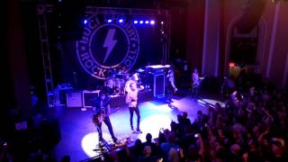 Buckcherry -Crazy Bitch Live