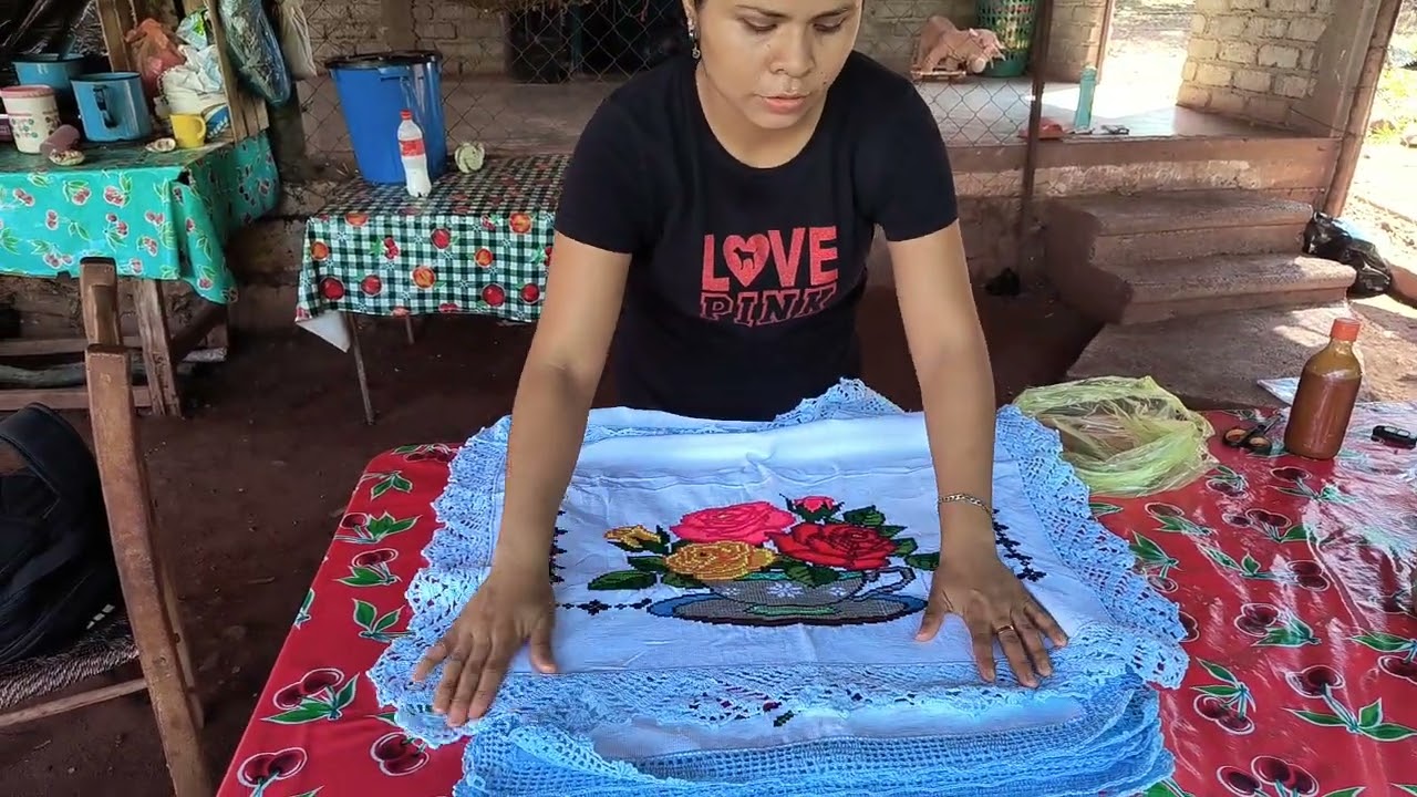 BORDANDO PUNTO DE CRUZ