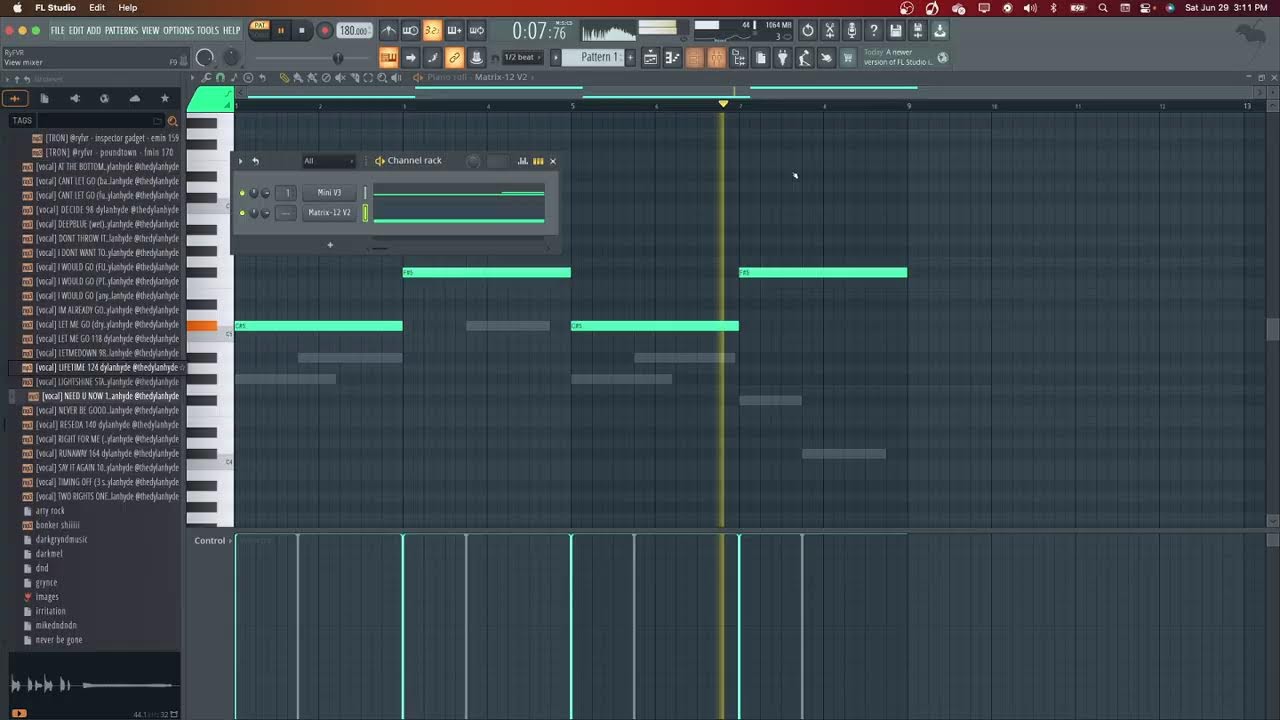 oversized producer ryfvr cooks up samples and beats