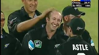 New Zealand vs England 2002 2nd ODI Wellington - England 89 ALL OUT