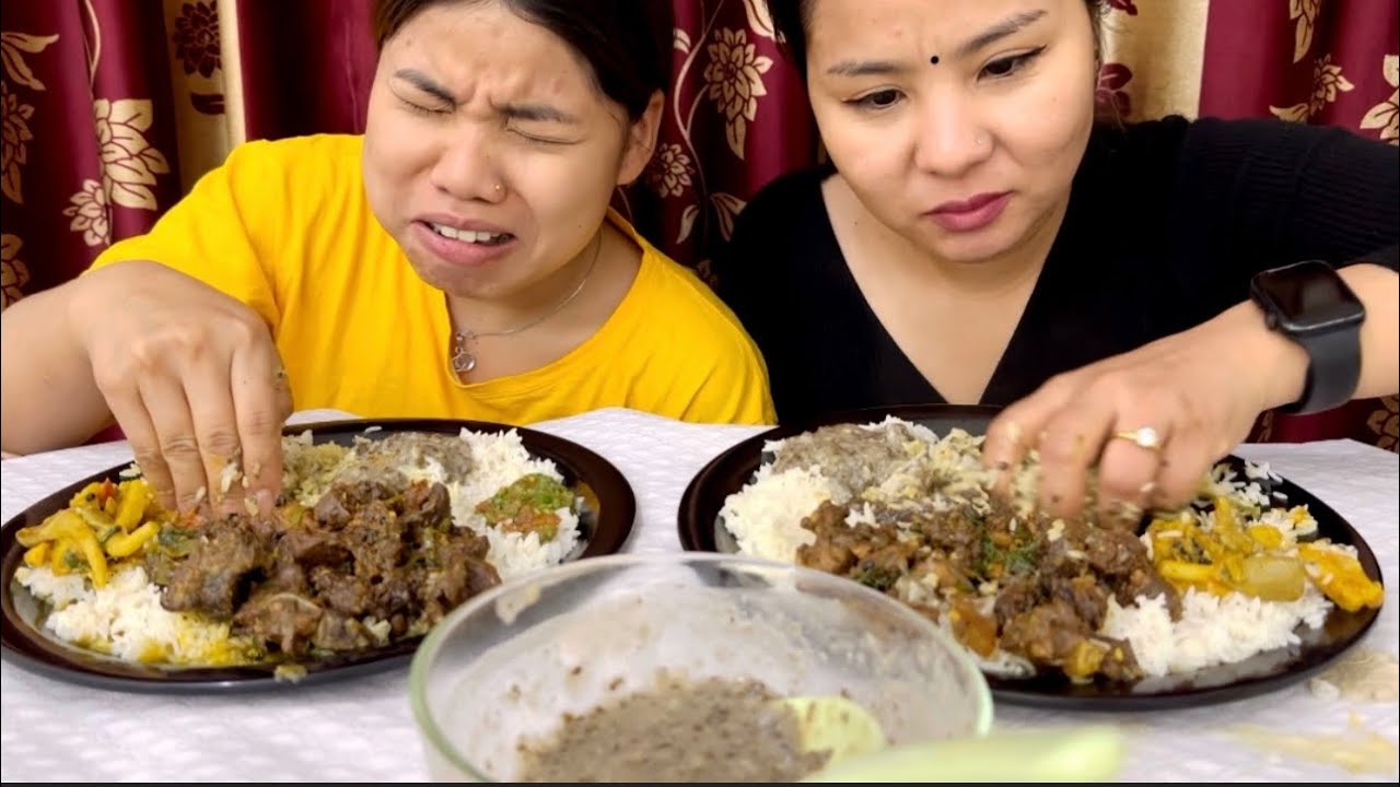 Buff Rice Person Buff Curry with rice mukbang/ गाउ बाट आमाले पठाउनु भाको दाल अनी चामलको ...