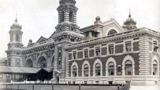 Photos of people arriving at Ellis Island between 1902 and 1914
