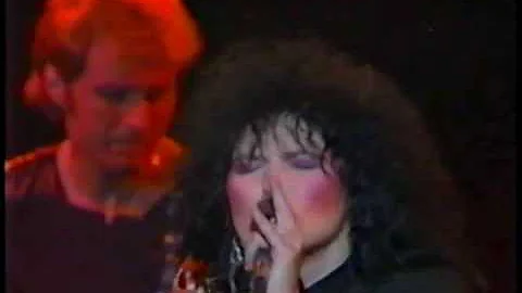 Heart - "Barracuda" (live 1983)