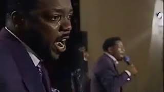 Video thumbnail of "Willie Neal Johnson & the New Keynotes - Pray On"