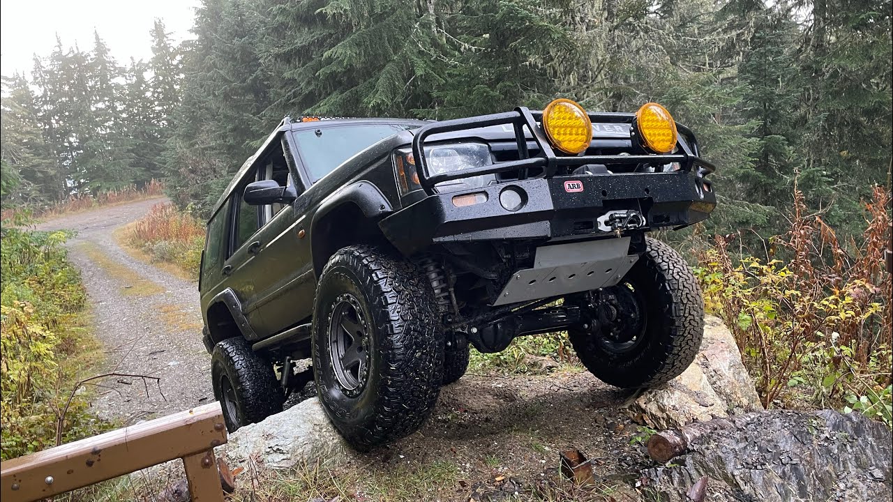 Land Rover vs Porsche vs Toyota vs Jeep in Wet Snow & Heavy Rain! 🌧️❄️#uppbeat #automobile #4x4 #4k 