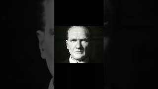 Atasini Tanimayan İt Peşi̇nde Gezer