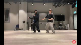 Download lagu THE BOYZ SUNWOO AND Q CANDY DANCE COVER